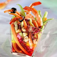 photo recette Salade aux légumes croquants et aux crevettes