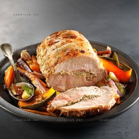 photo recette Rôti de porc farci à la sauge, à la moutarde ancienne et ses légumes