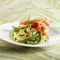 photo recette Haricots verts en purée, aux pignons et à l'ail