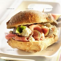 photo recette Petits sandwichs figues et jambon cru à la ricotta