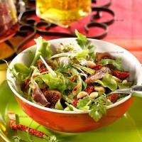 photo recette Salade de mesclun aux tomates, figues et pignons